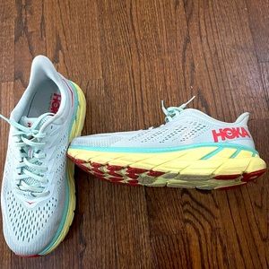 Hoka Clifton 7 wide